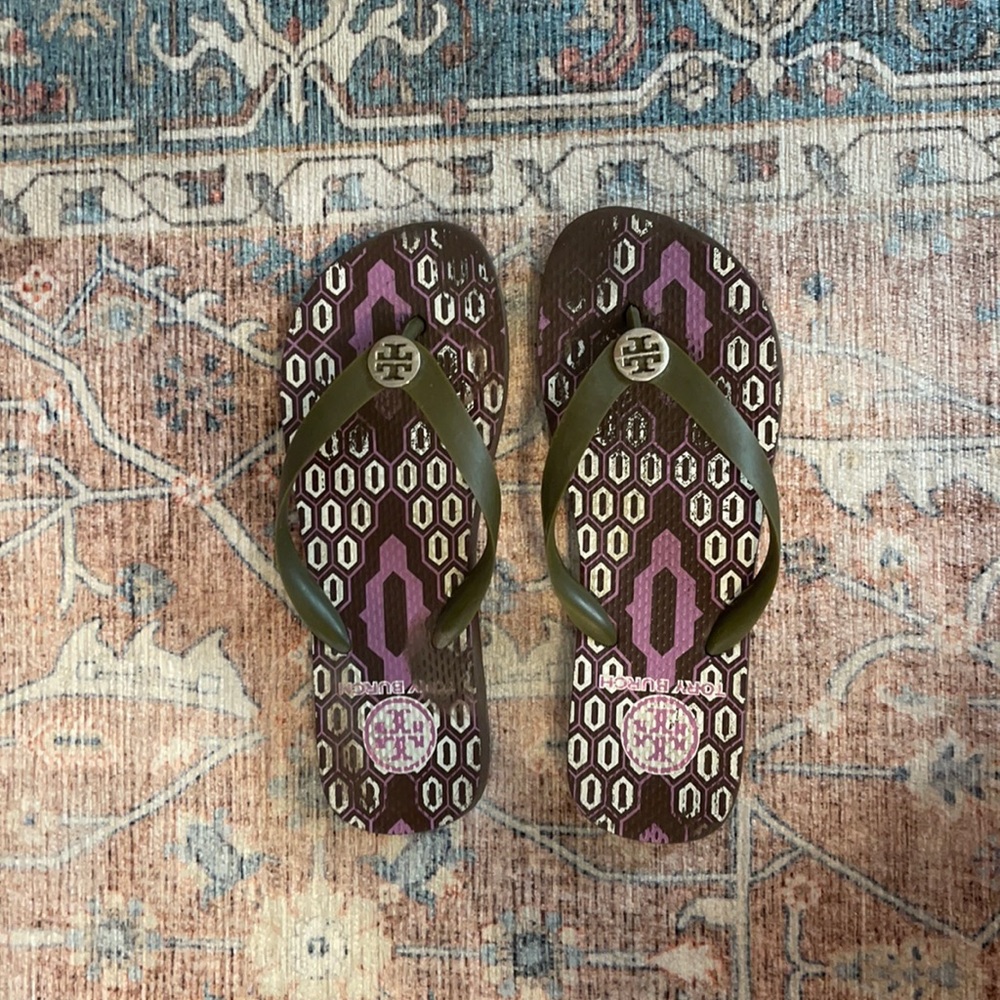 Well loved Tory Burch flip flops